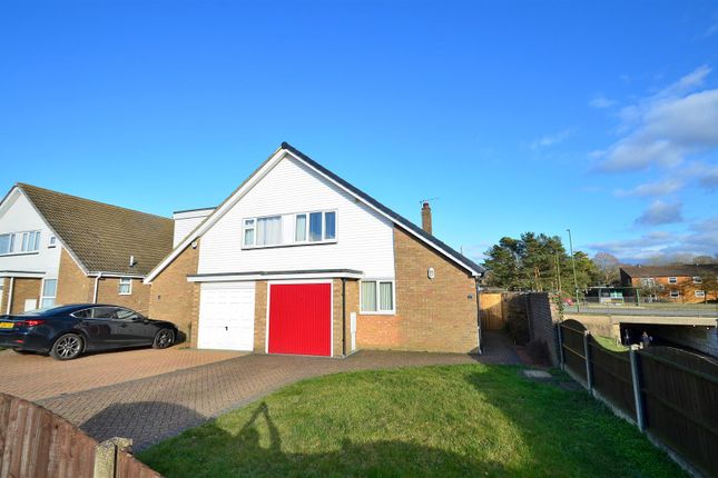 Thumbnail Semi-detached house to rent in Trent Close, Stevenage