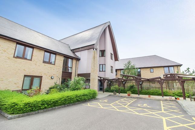 Flat to rent in Ladyslaude Court, Bramley Way, Bedford
