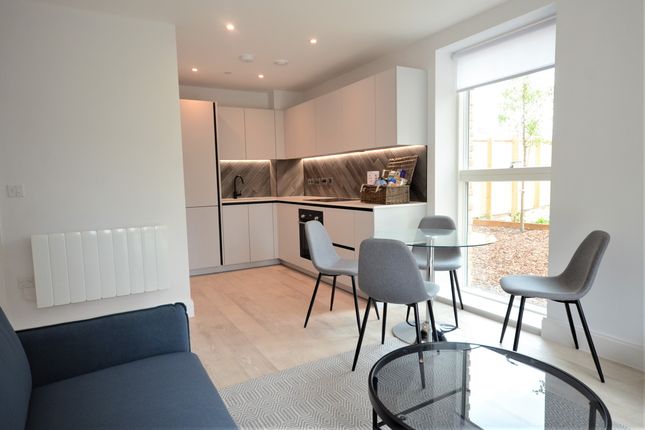 Flat 1, Artesian House, Slough photo 4