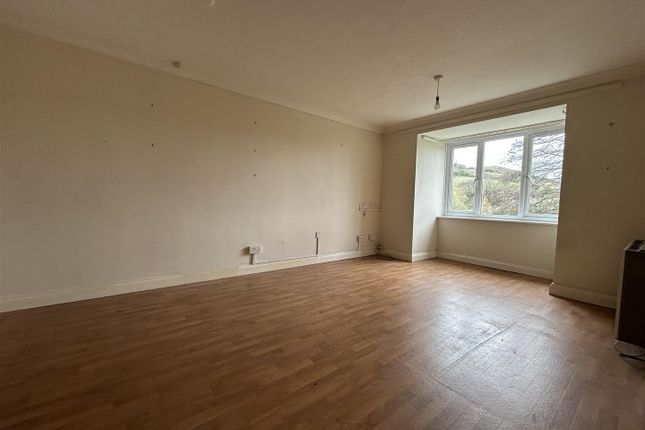 20, Meadow Court, Bridport photo 2