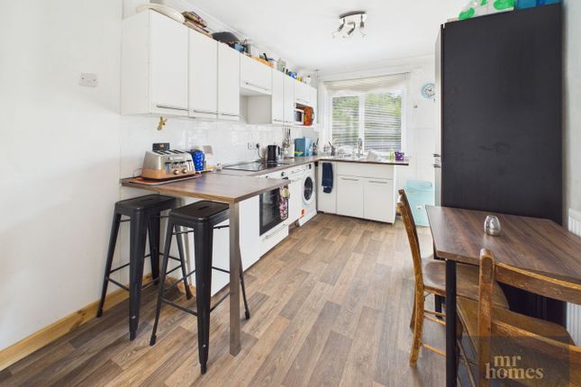 17, Elford Road, Cardiff photo 4