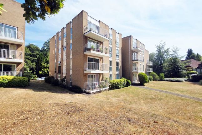 2-bed flat on 22, St. Winifreds Road, Bournemouth, £100,000