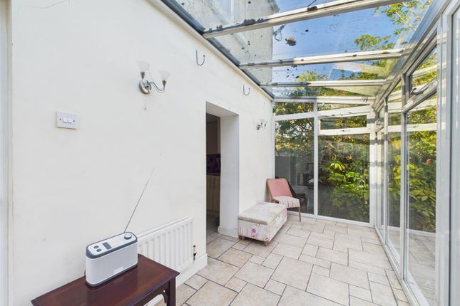 2 Oak Grove, The Branch, Drybrook photo 3