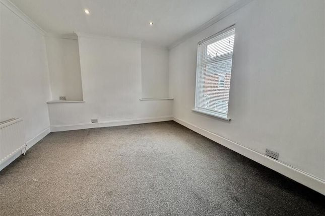 28 Queen Street Birtley, Chester le Street photo 4