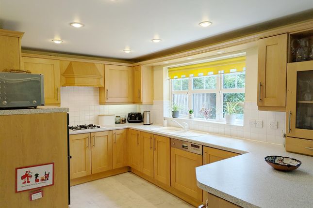 9, Spa Meadow Close, Newbury photo 4