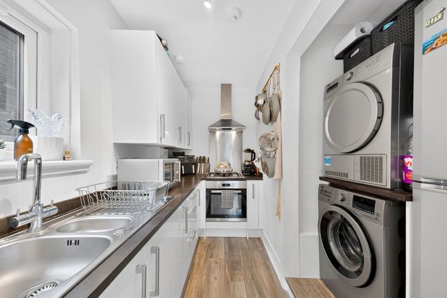15d, Parkhill Drive, Glasgow photo 4