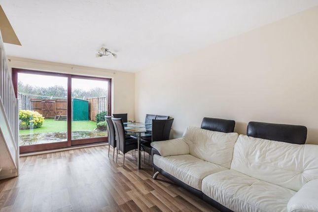 6, Primrose Close, Wallington photo 4