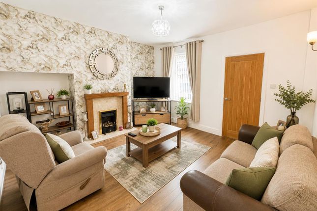 27, Compeigne Avenue, Keighley photo 3