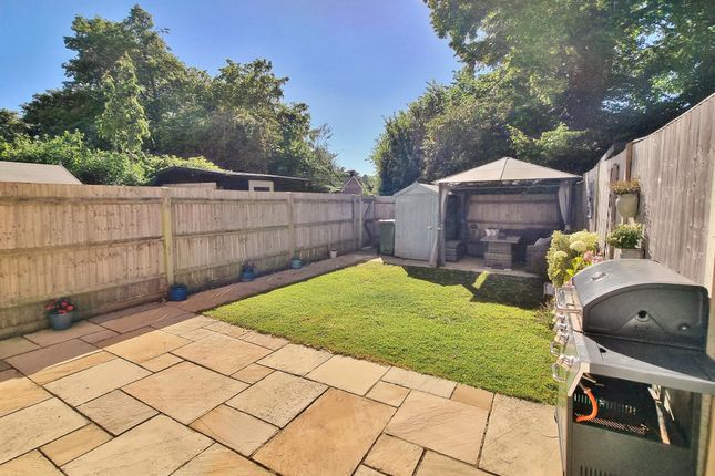 76, Oak Tree Close, Rowlands Castle photo 2