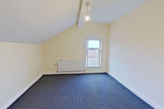 32, Wellington Street, Bradford photo 4