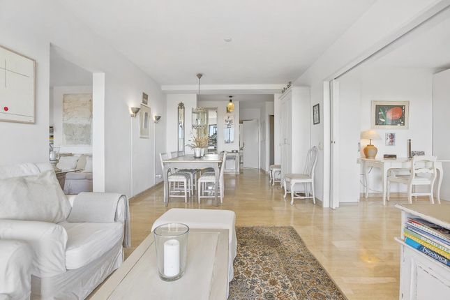 Apartment for sale in Mougins, Provence-Alpes-Cote D'azur, 06250, France