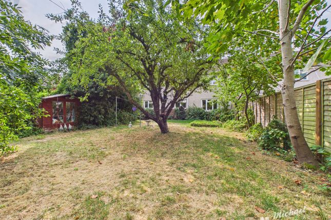 18, Whaddon Chase, Aylesbury photo 4