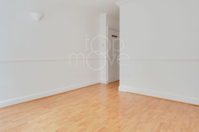 50b, Blenheim Crescent, South Croydon photo 2