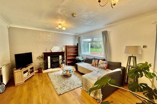 48, Westfield, Gateshead photo 3