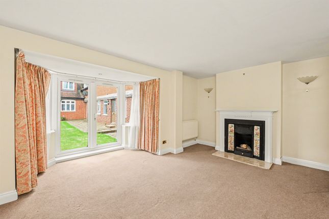 2, East Wing, Home Farm, Berkhamsted photo 2