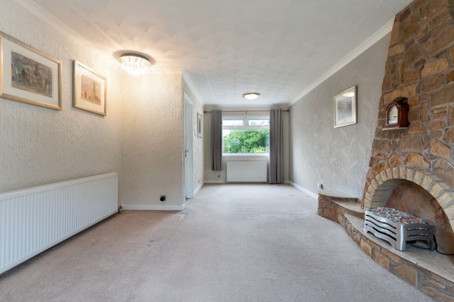 7, Carron Crescent, Glasgow photo 3