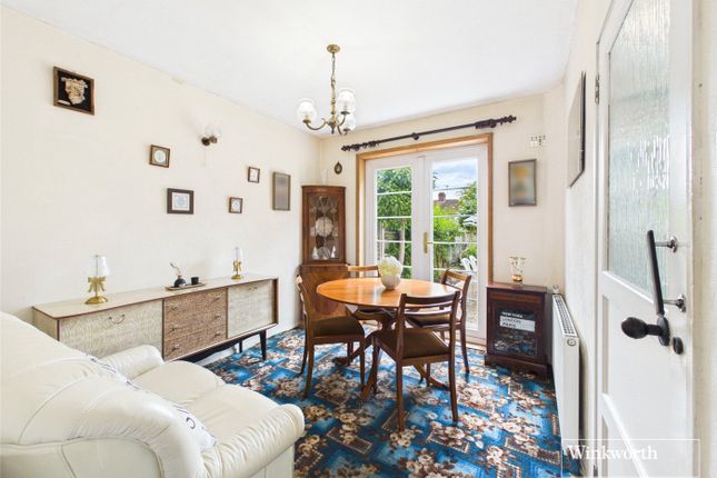 16, Layfield Road, London photo 3