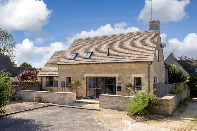 Thumbnail Barn conversion for sale in Meadowbank Barn, Ascott-Under-Wychwood, Chipping Norton, Oxfordshire