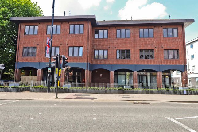 1-bed flat on Flat 23 Kirk House, 97 High Street, Yiewsley, £240,000
