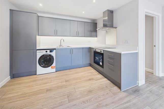 Fairacre, Flat 2, Homefield Road, Walton-on-Thames photo 5