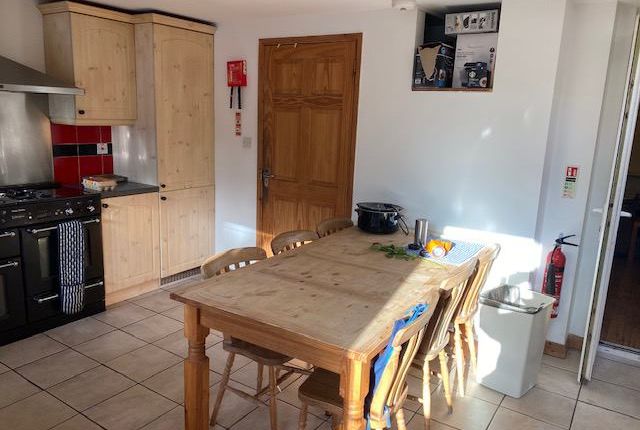 Room 5, 7, Princes Street North, Exeter photo 2