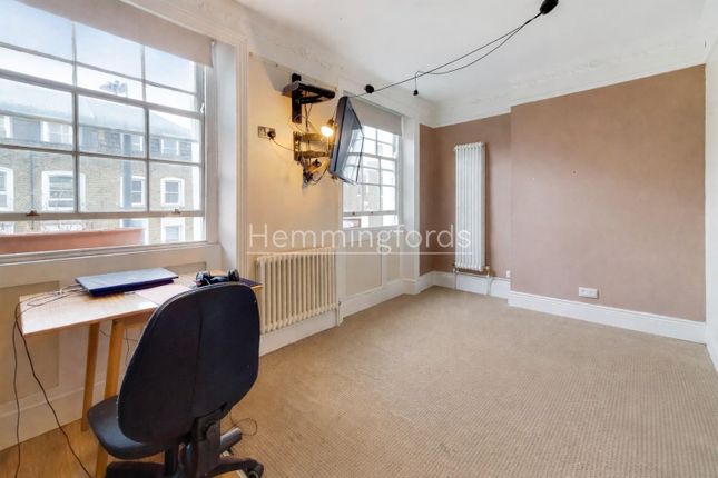 3, 26 Swinton Street, London photo 2