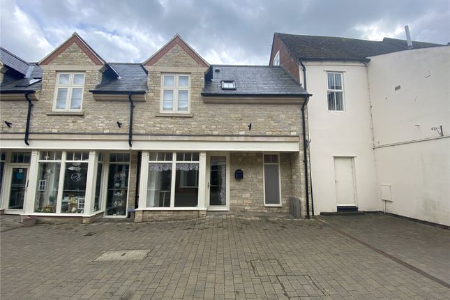 Retail premises to let in 6 Whittons Lane, Towcester, Northamptonshire