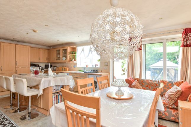 96, Clarendon Road, WORTHING photo 4