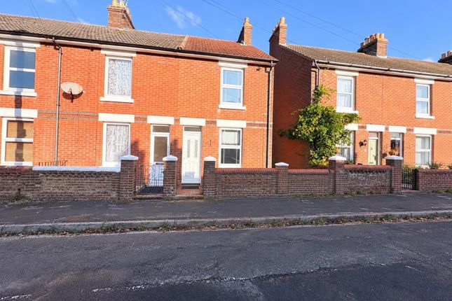 2-bed terraced on New Road, Fareham, £250,000