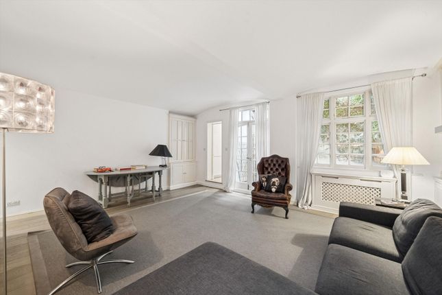 53, Ennismore Gardens, London photo 2