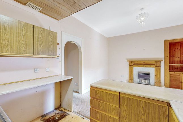Flat for sale in Busby Road, Clarkston, Glasgow
