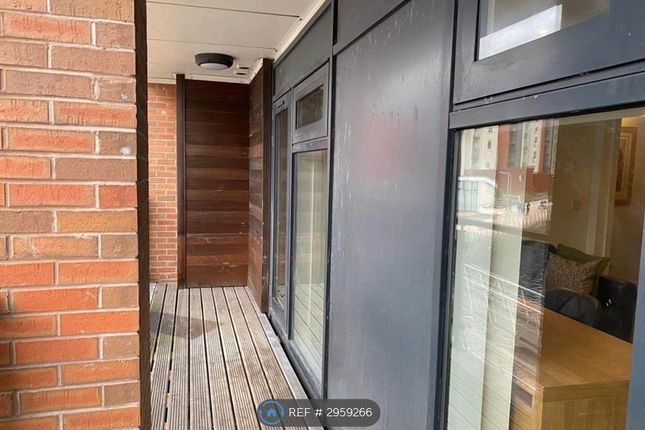 Flat, Altamar Kings Road, Swansea photo 5