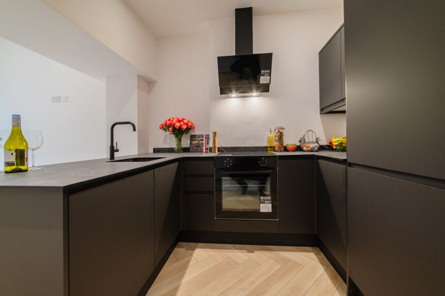 Flat for sale in Kings Road, Canton, Cardiff