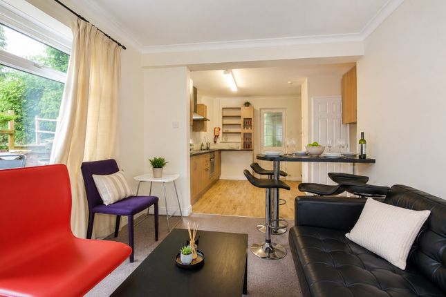 Room 3, 79, Wavell Way*, Winchester photo 4