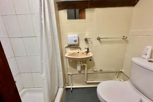 Room 4, 136, The Street, Willesborough photo 4