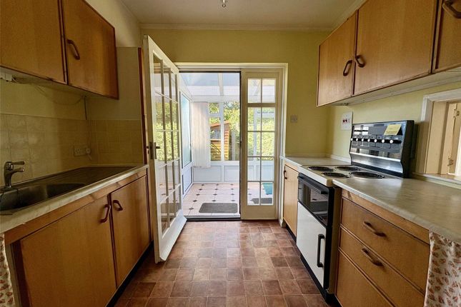 19, Ernsborough Gardens, Devon photo 2