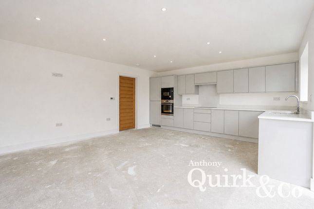 3a, Tudor Road, Canvey Island photo 3