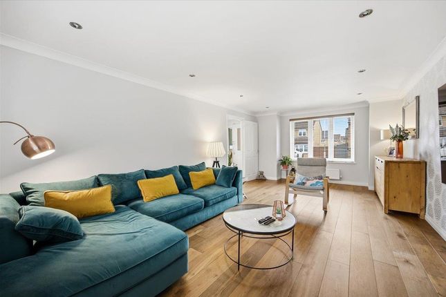 14, Leechman Gardens, Glasgow photo 2