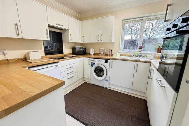 8, Derwent Close, Lincoln photo 4