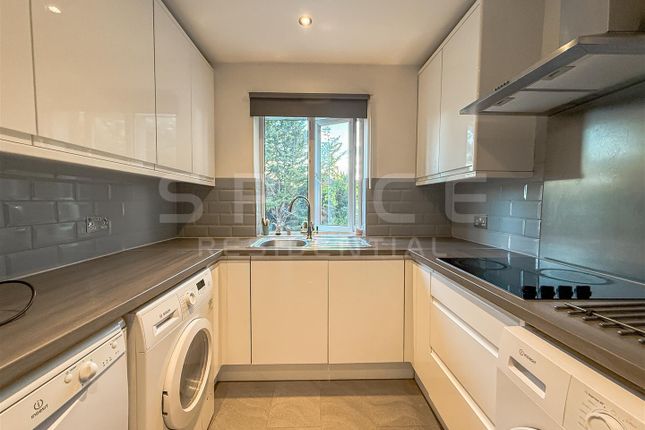 Westmere Drive, London photo 5