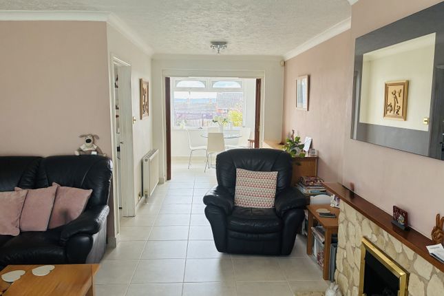 72, Dorset Avenue, Exeter photo 3
