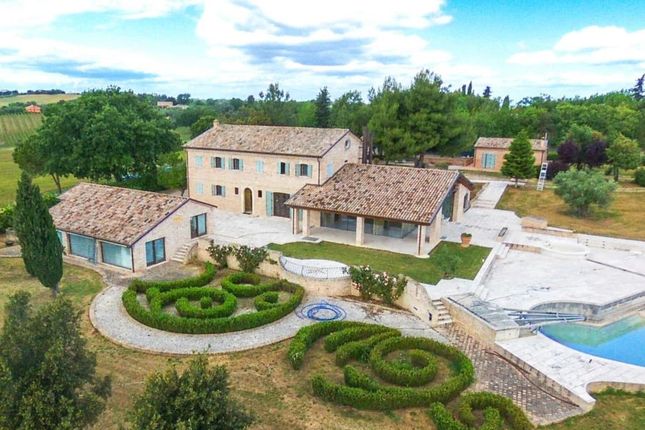 Thumbnail Villa for sale in Senigallia, 60019, Italy
