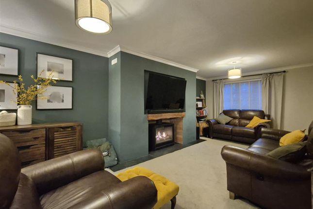 14 Griffin Road, Coalville photo 3