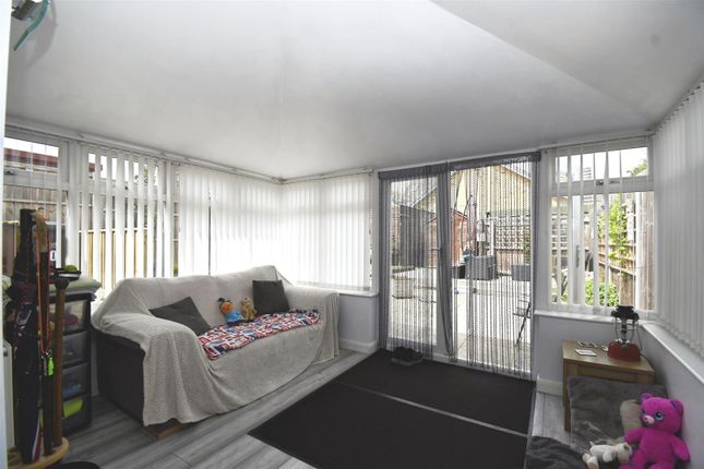10, Camberwell Way, Hull photo 4