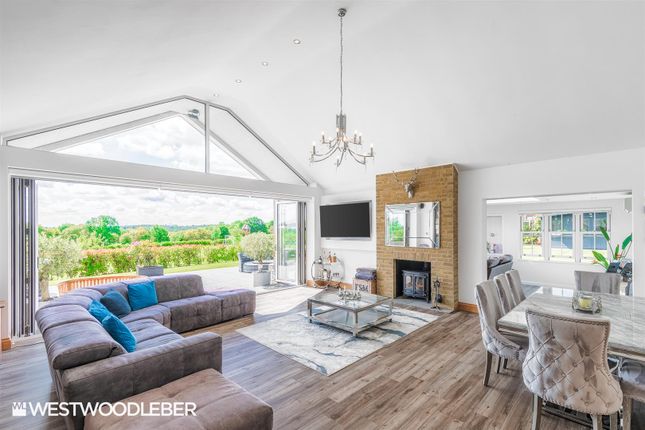 The Bungalow, 4, Birch Farm Place, Broxbourne photo 3