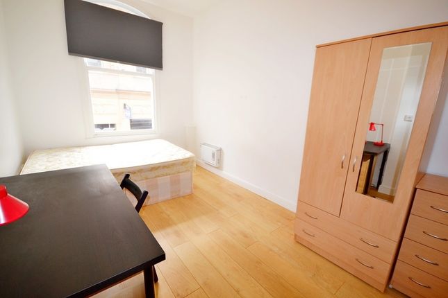 Flat to rent in High Street, Coventry