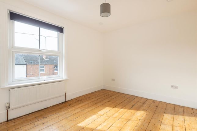 End terrace house to rent in Garlands Road, Redhill