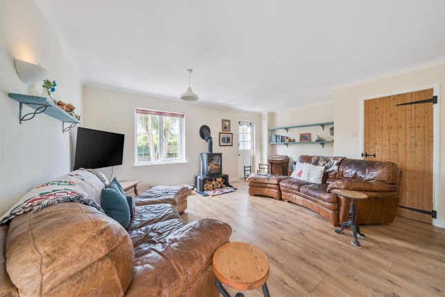 8, Palmers Close, Braunton photo 3