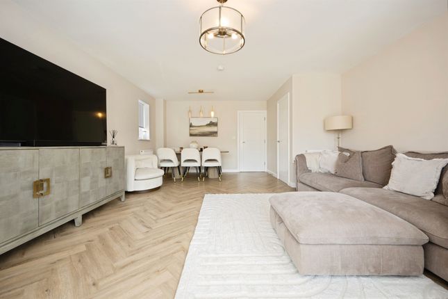 18, Cackett Way, BEDFORD photo 4