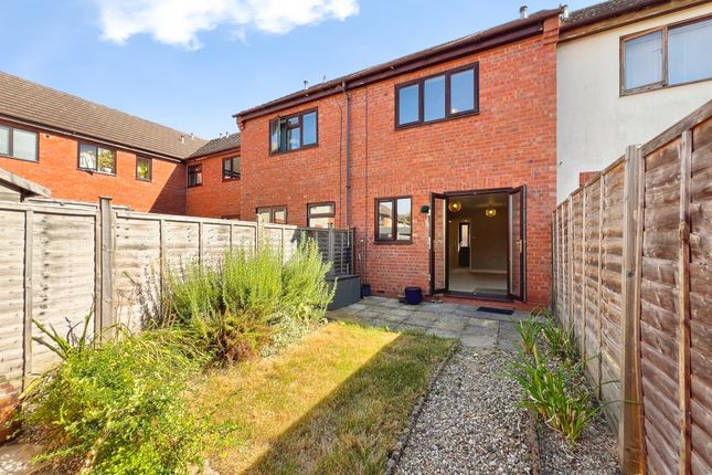 7, Fountain Gardens, Warwick photo 3